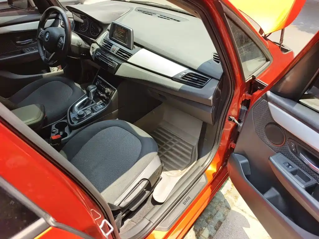 BMW 2 Series Active Tourer 2017 — фото 20
