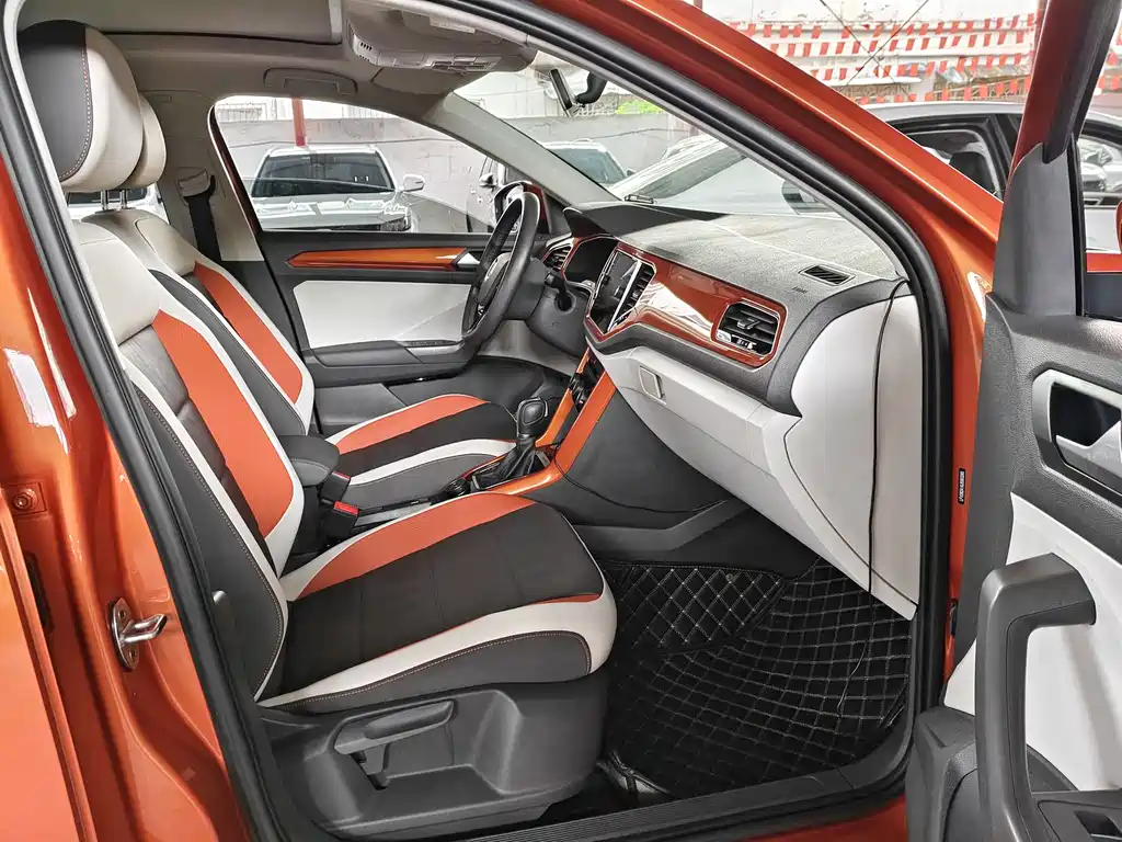 Volkswagen T-Roc 2019