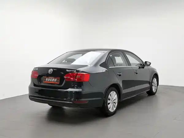 Volkswagen Sagitar 2013