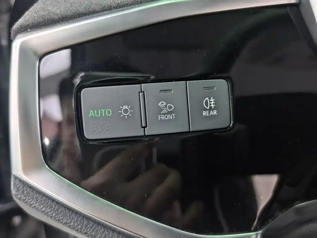 Audi Q3 2023 — фото 16