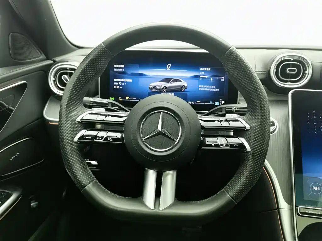 Mercedes-Benz C-Class 2023 — фото 11