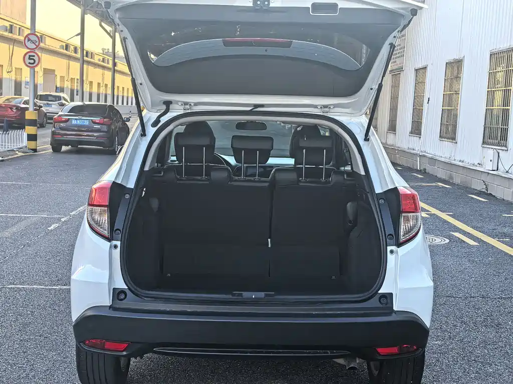 Honda Vezel 2022 — фото 11