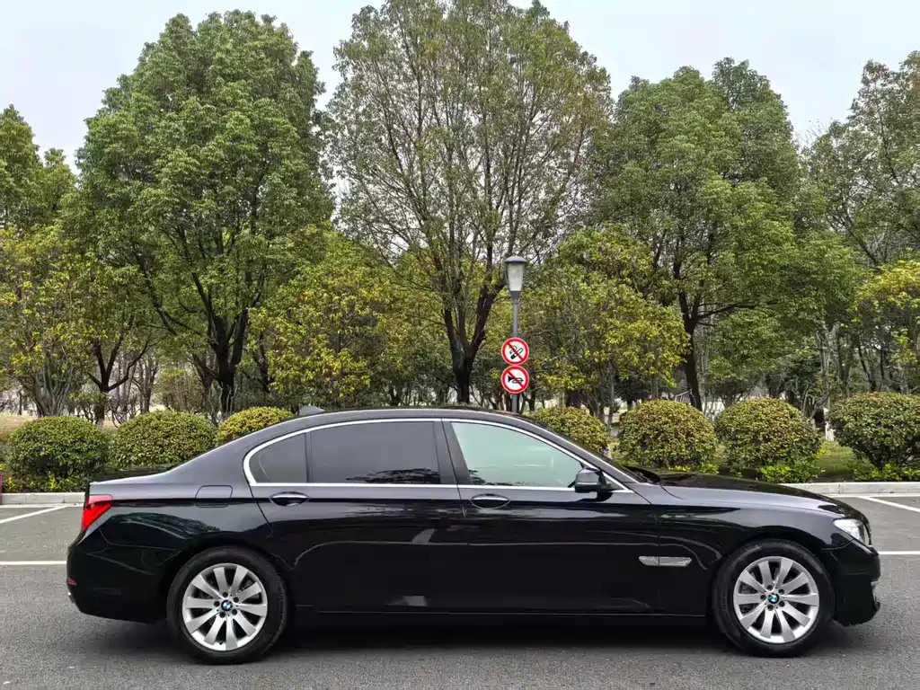 BMW 7 Series 2015 — фото 4