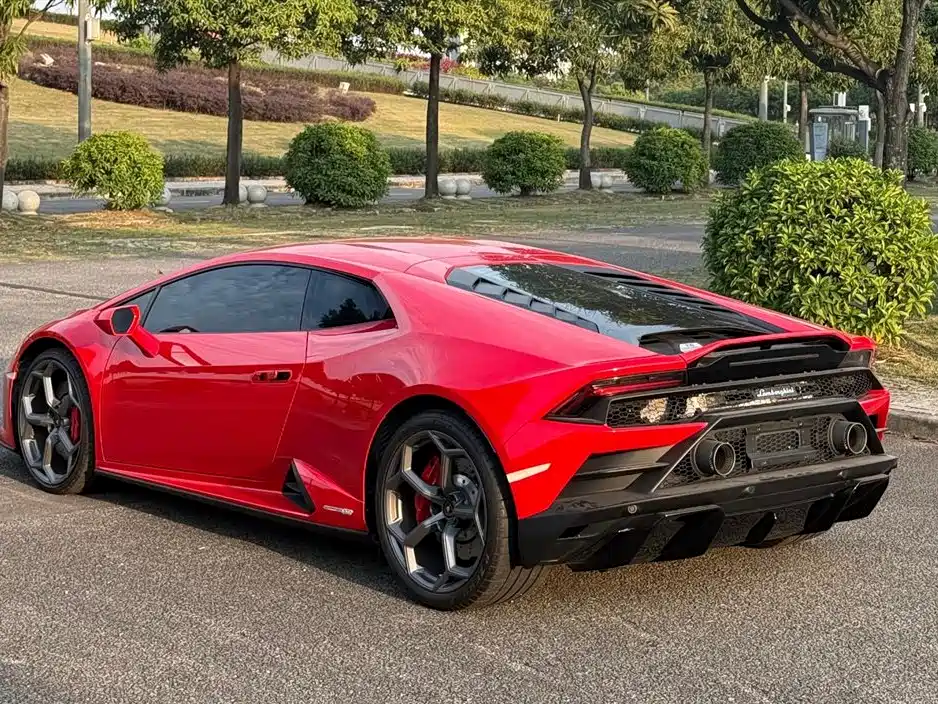 Lamborghini Huracán 2023 — фото 12