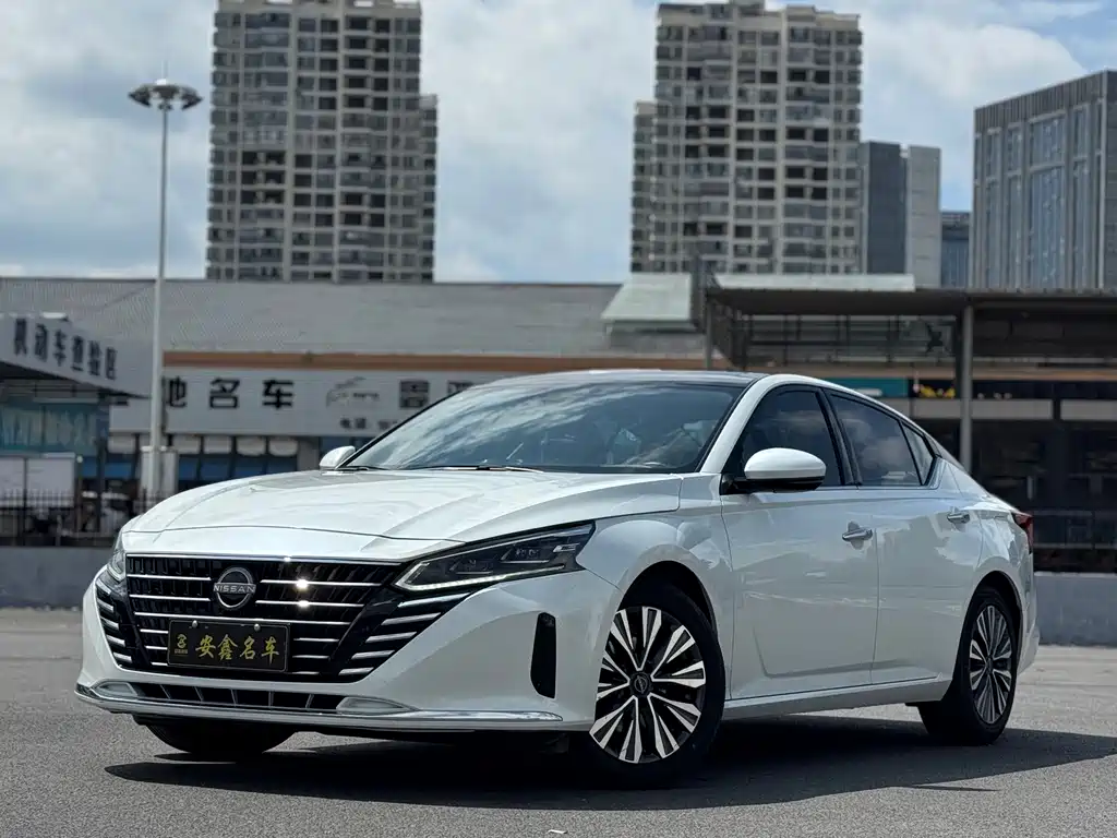 Nissan Teana 2023 — фото 1
