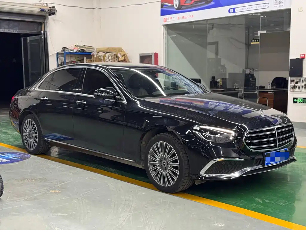 Mercedes-Benz E-Class 2023 — фото 1
