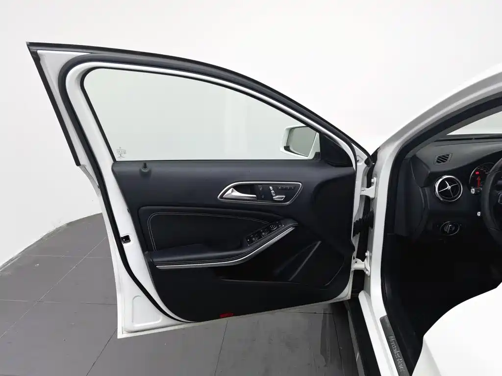 Mercedes-Benz GLA 2019 — фото 8