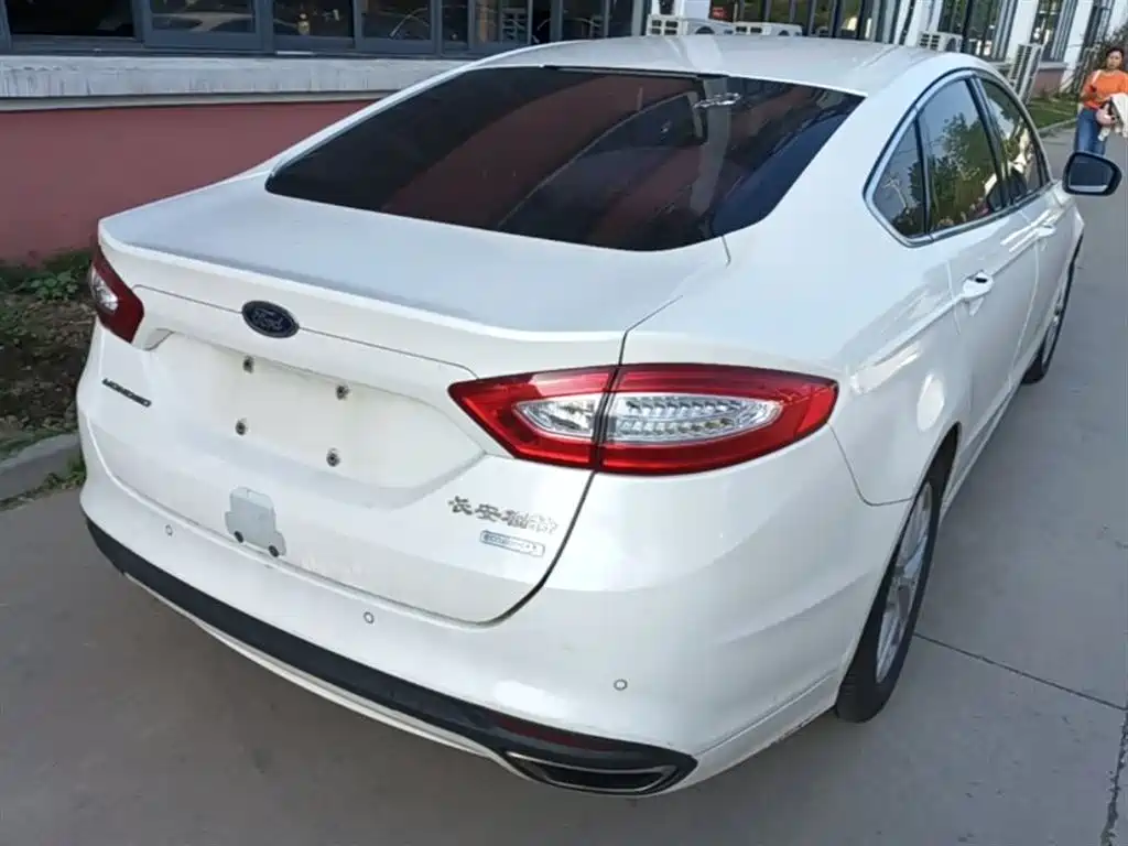 Ford Mondeo 2016 — фото 7