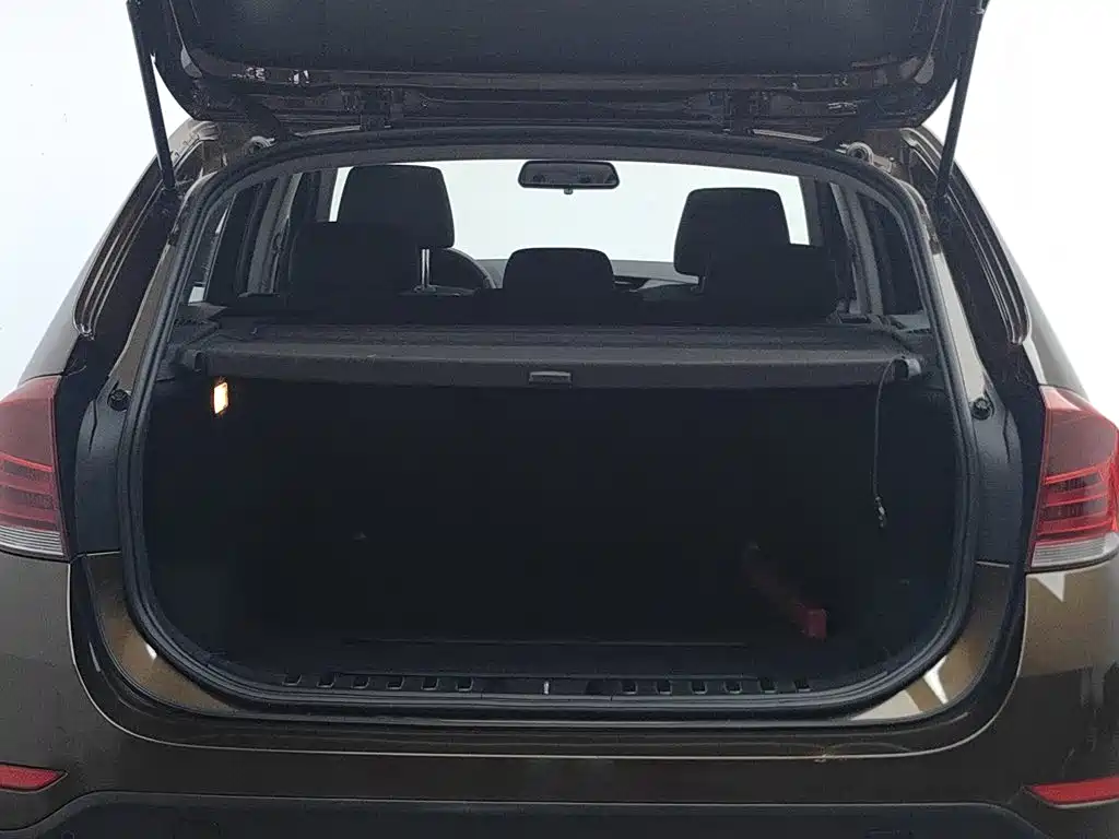 BMW X1 2014 — фото 16
