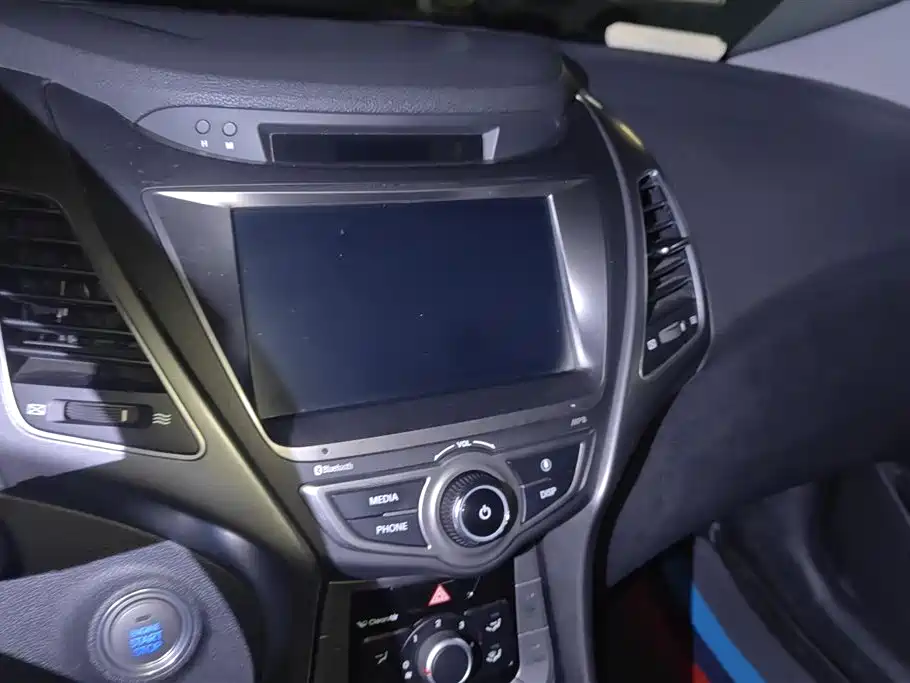 Hyundai Elantra Langdong 2017 — фото 13