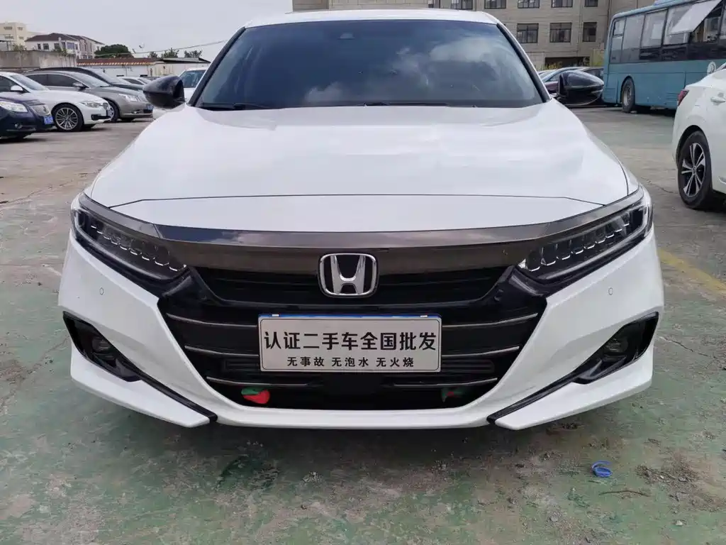 Honda Accord 2022 — фото 1