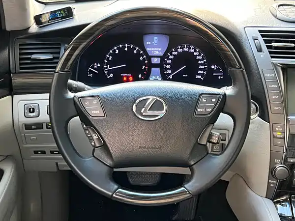 Lexus LS 2007