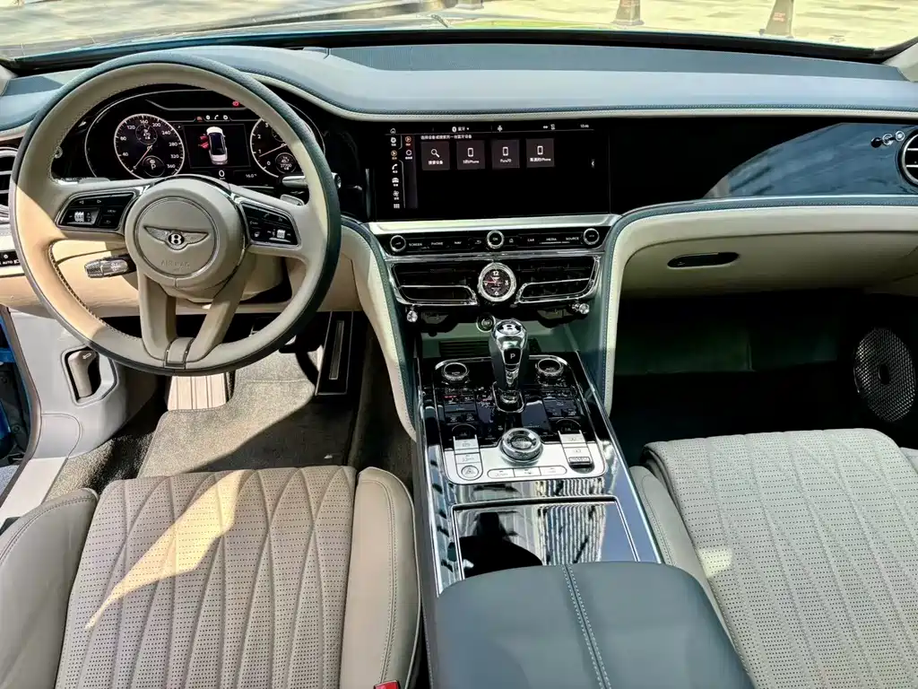 Bentley Flying Spur 2022 — фото 6