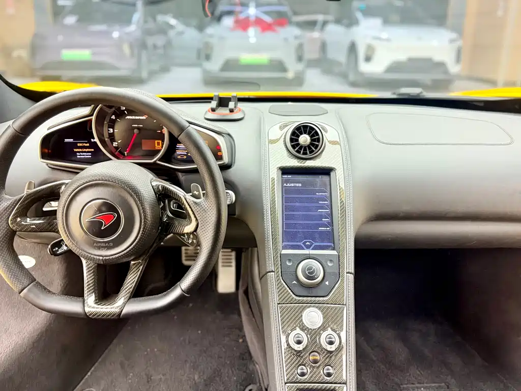 McLaren 12C 2013 — фото 15