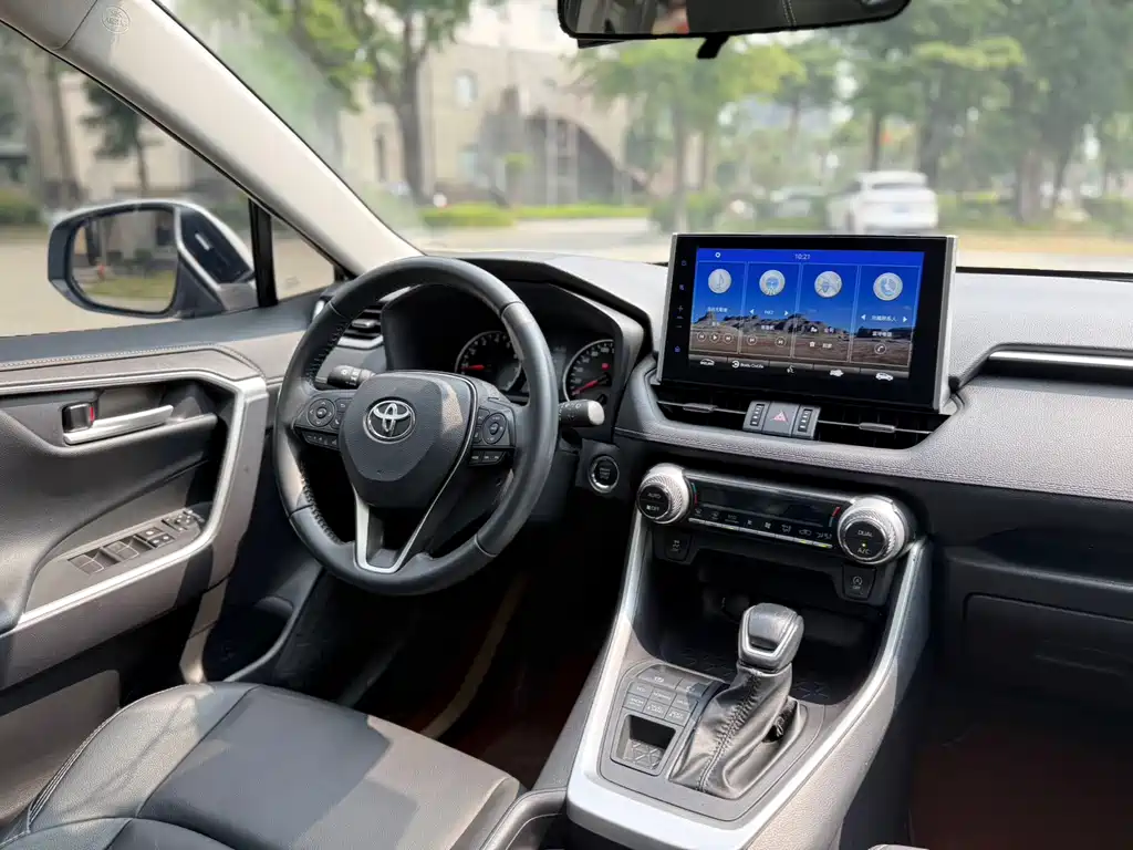 Toyota Wildlander 2023 — фото 11