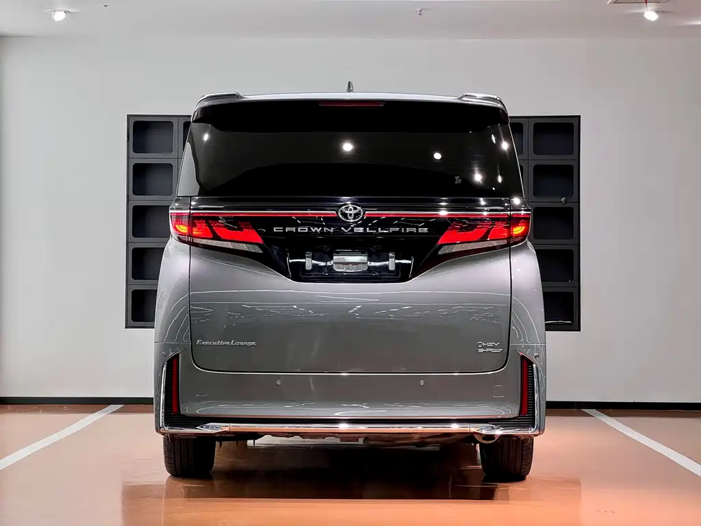 Toyota Vellfire 2025 — фото 6