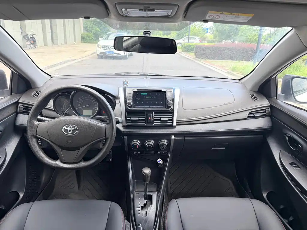 Toyota Vios 2015 — фото 11