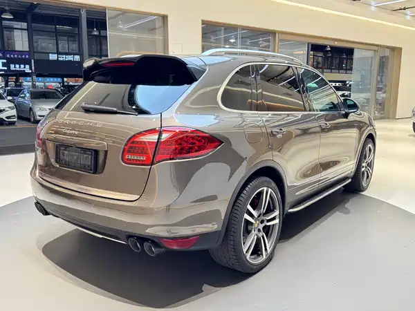 Porsche Cayenne 2014