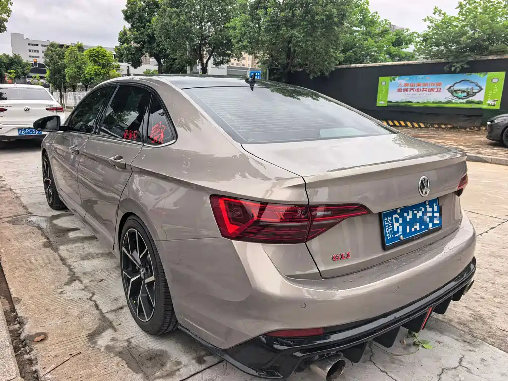 Volkswagen Sagitar 2019