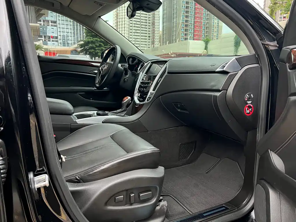 Cadillac SRX 2014 — фото 6