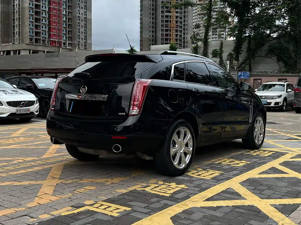 Cadillac SRX 2014 — фото 9