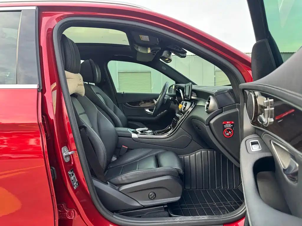 Mercedes-Benz GLC 2018 — фото 14