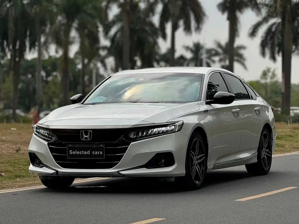 Honda Accord 2023 — фото 1