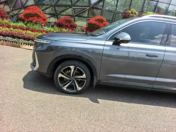 Roewe RX5 MAX 2022