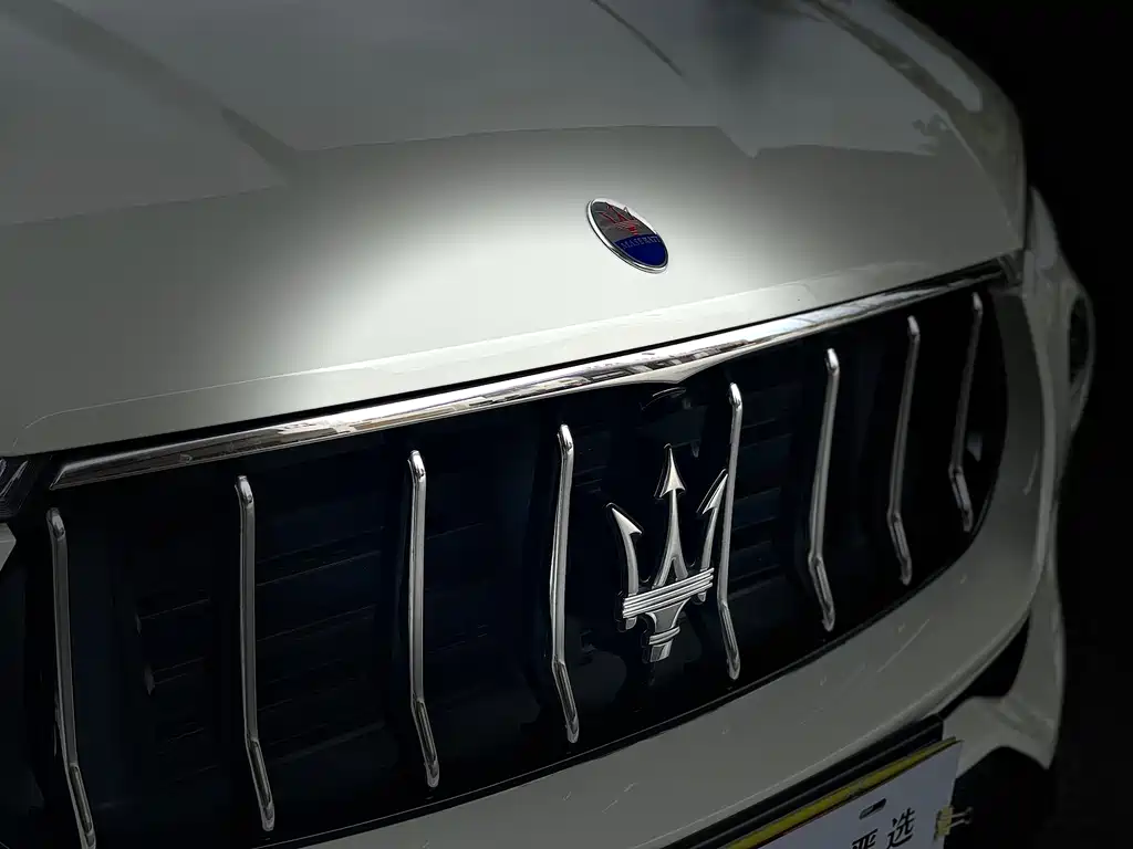 Maserati Levante 2021 — фото 7