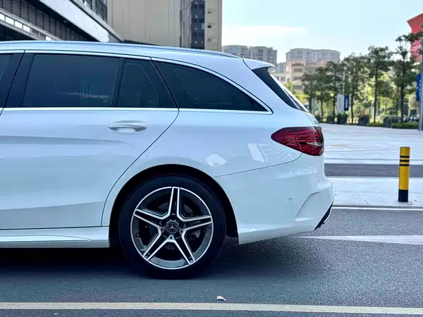 Mercedes-Benz C-Class 2021