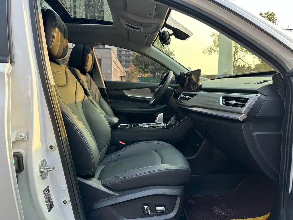 Chery Tiggo 8 2022 — фото 12
