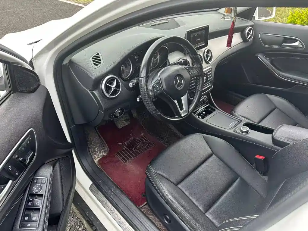 Mercedes-Benz GLA 2015 — фото 6