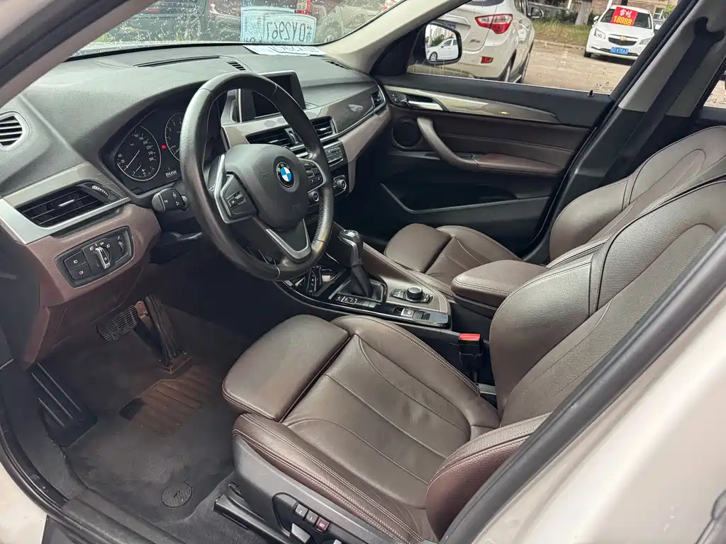 BMW X1 2017 — фото 9