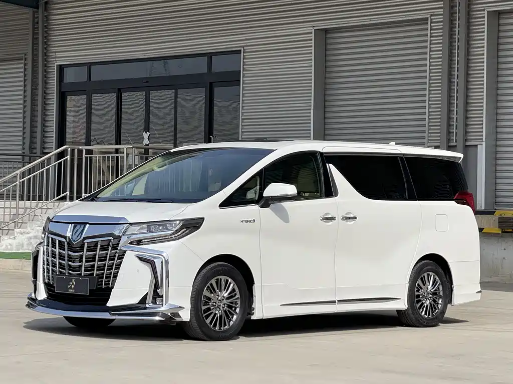 Toyota Alphard 2021 — фото 1