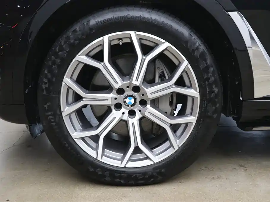 BMW X7 2021 — фото 27