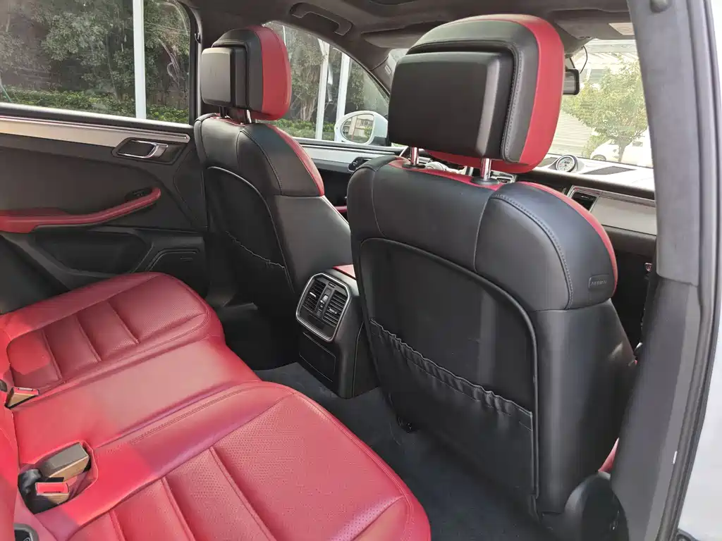 Porsche Macan 2015 — фото 31