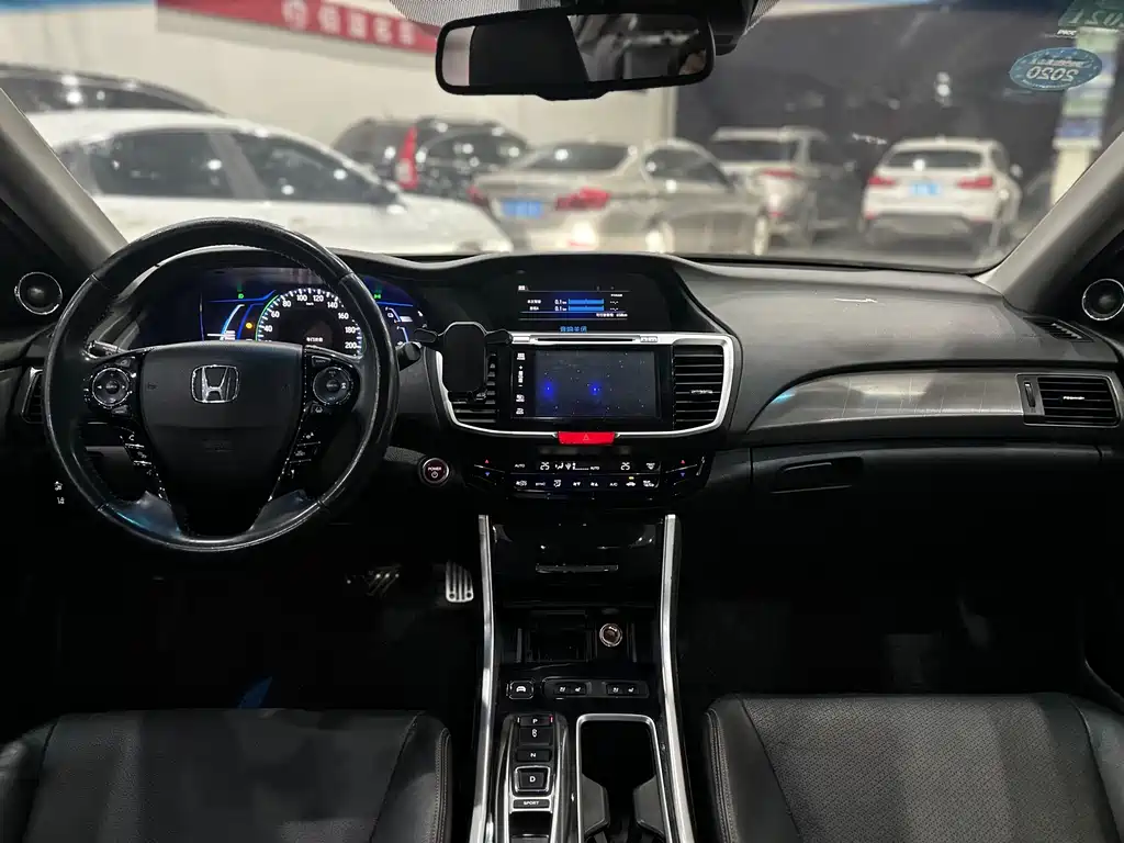 Honda Accord 2017 — фото 15
