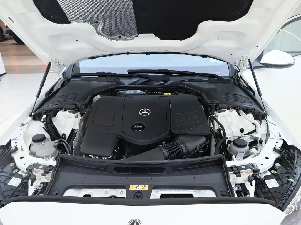 Mercedes-Benz C-Class 2022 — фото 17