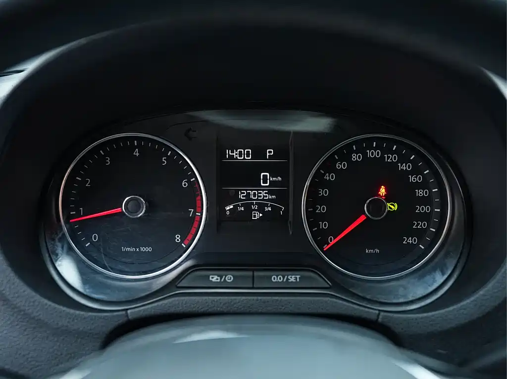 Volkswagen Polo 2015 — фото 18