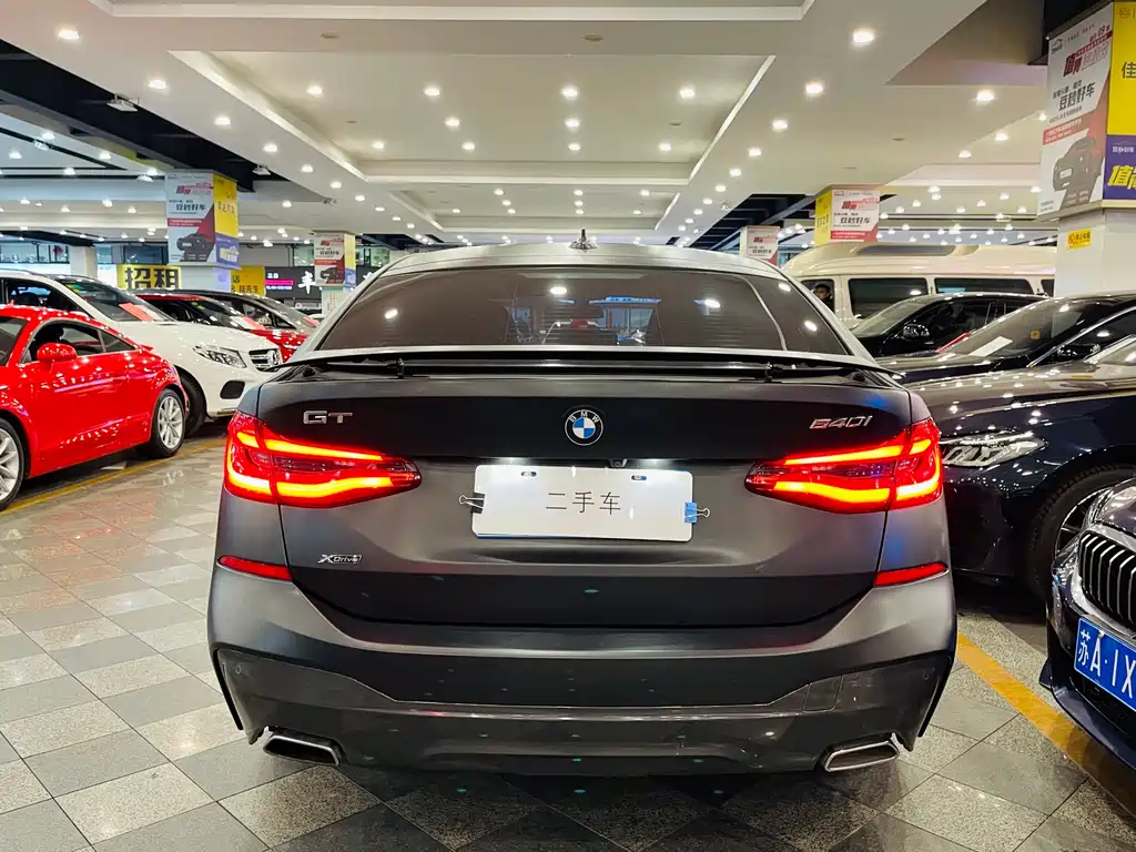 BMW 6 Series GT 2018 — фото 17
