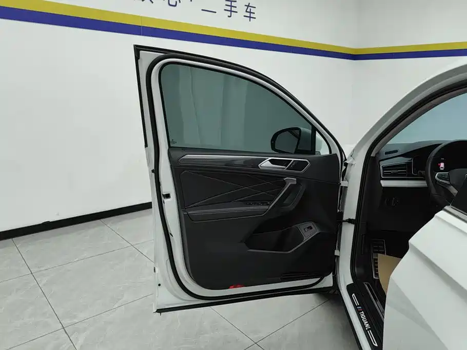 Volkswagen Tiguan L 2024