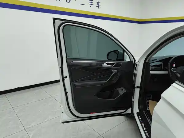 Volkswagen Tiguan L 2024