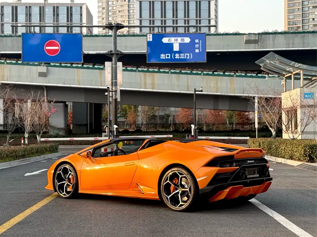 Lamborghini Huracán 2023 — фото 7