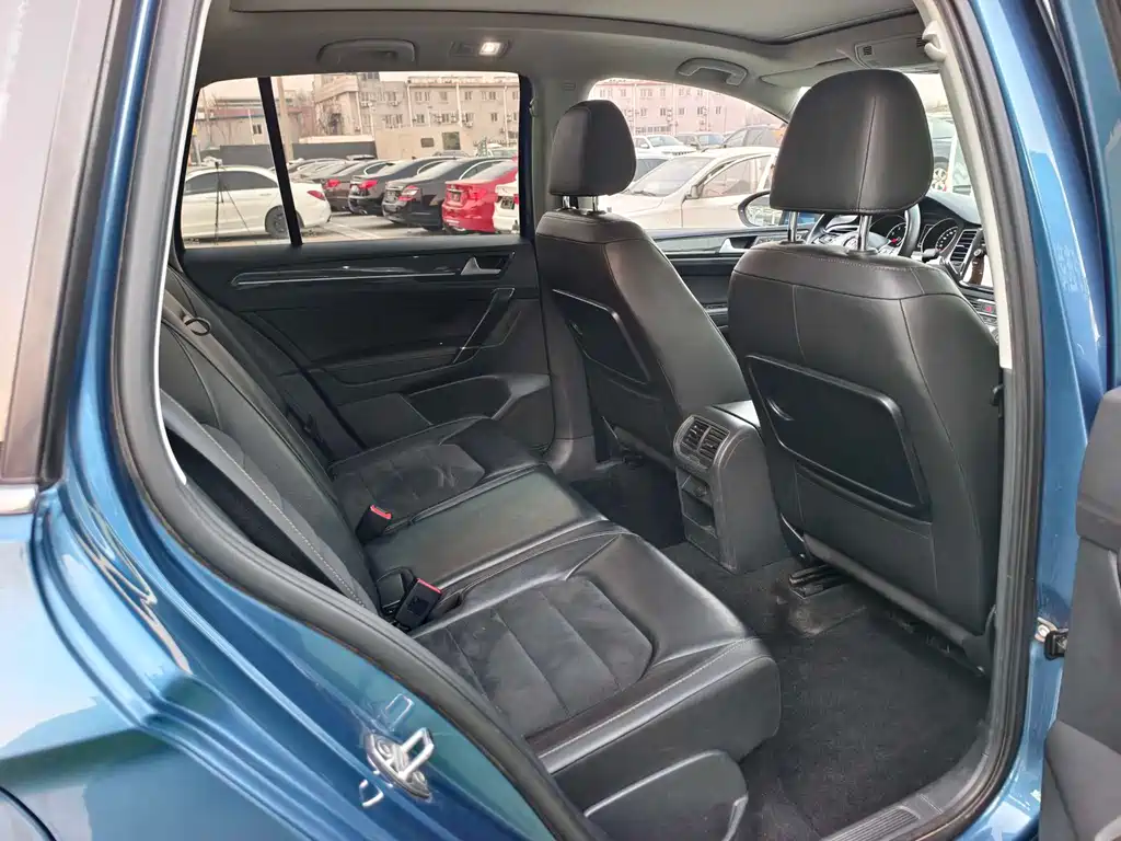 Volkswagen Golf Sportsvan 2019 — фото 17