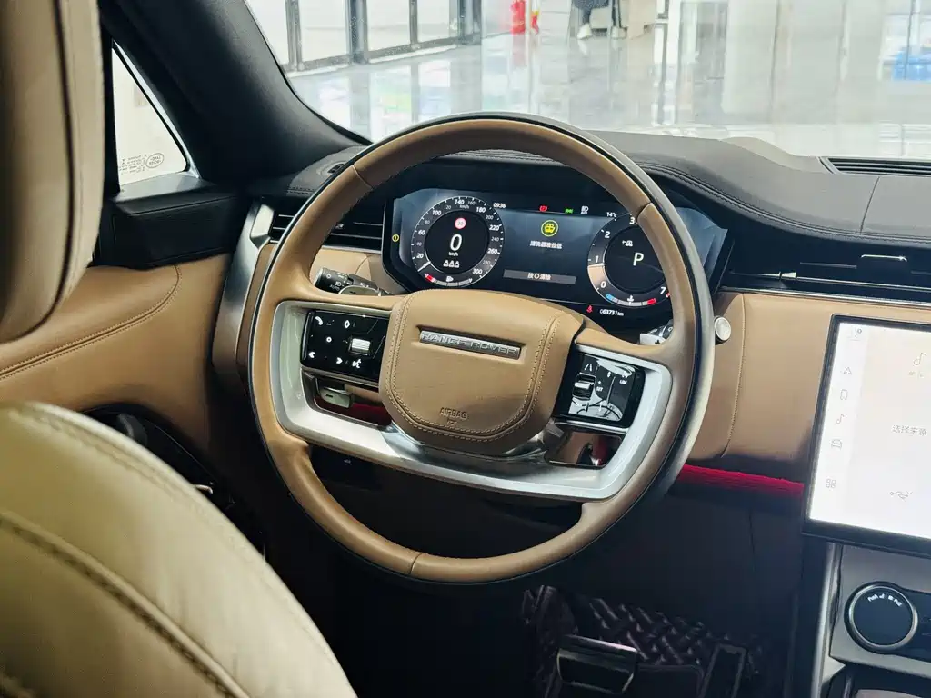 Land Rover Range Rover 2023 — фото 20