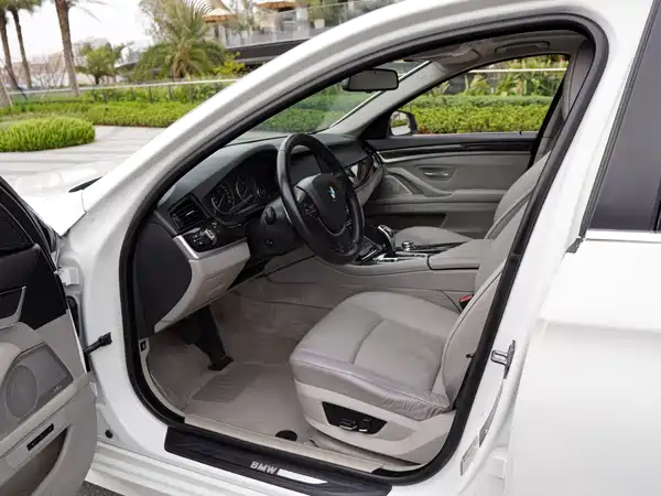 BMW 5 Series 2012