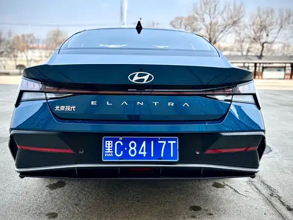 Hyundai Elantra 2023