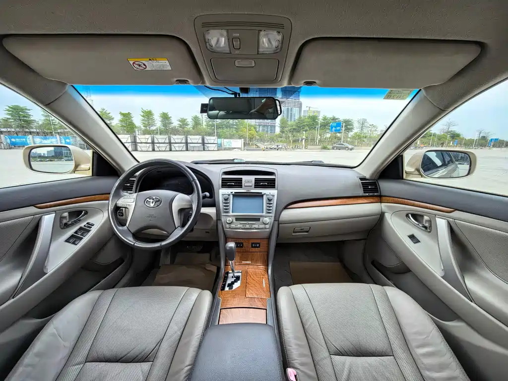 Toyota Camry 2009 — фото 10