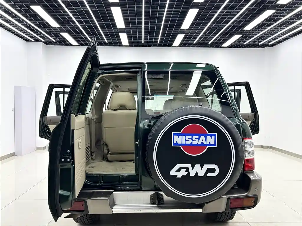 Nissan Patrol 2004 — фото 17