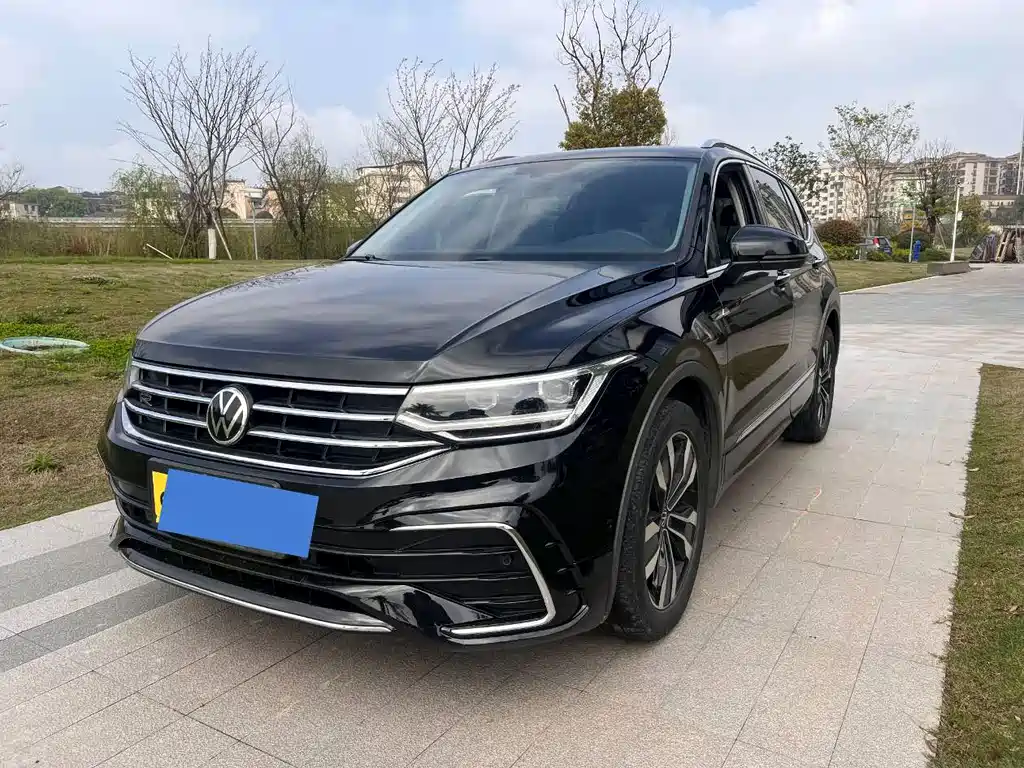Volkswagen Tiguan L 2022 — фото 3